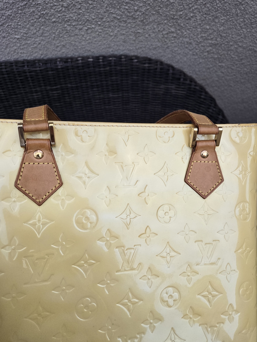 Authentic Louis Vuitton Yellow Houston Vernis Empriente Leather Tote Bag - Picture 8 of 17